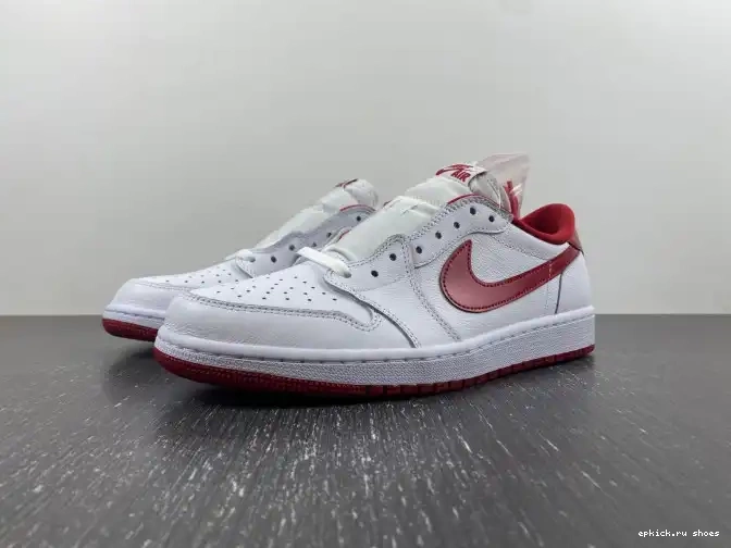Retro Varsity White Red 705329-101 Low Jordan 1 0603